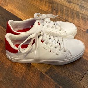 Tommy Hilfiger Twylan tennis shoes size 5.5